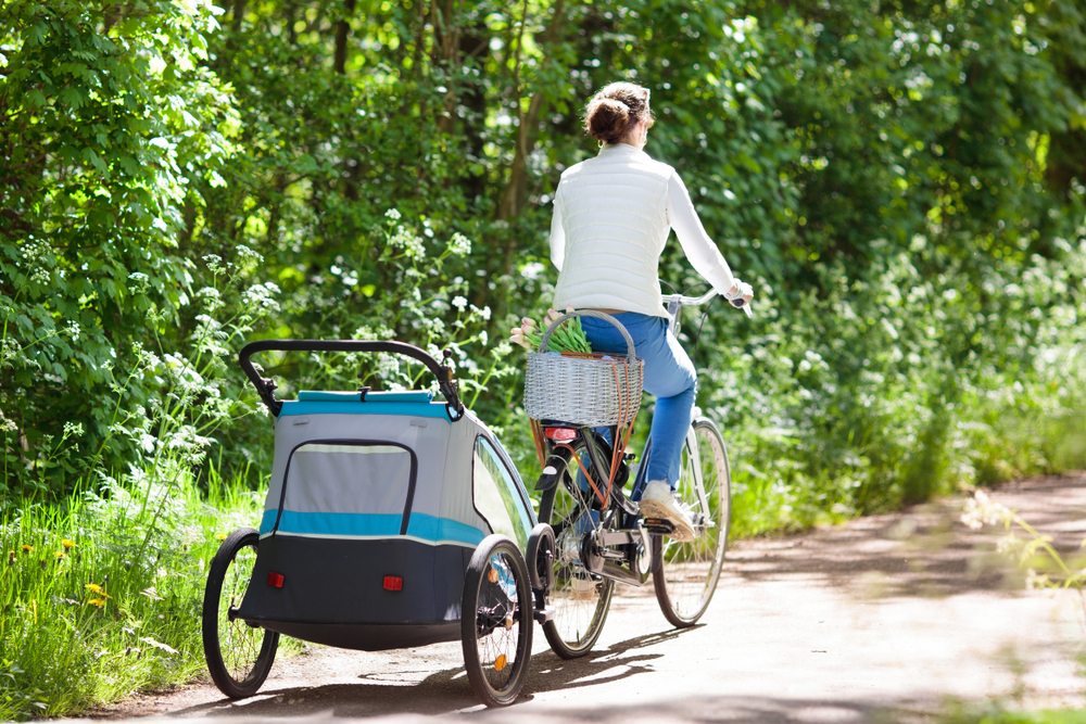 Choisir sa remorque vélo pour transporter son bébé, enfants ou ses